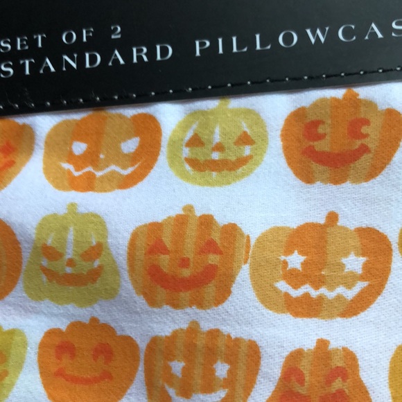 Skull & Bones Halloween Jack o Lantern Pumpkins Pillowcases - Picture 4 of 7
